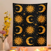 Goldener Sonne- und Mond-Wandteppich